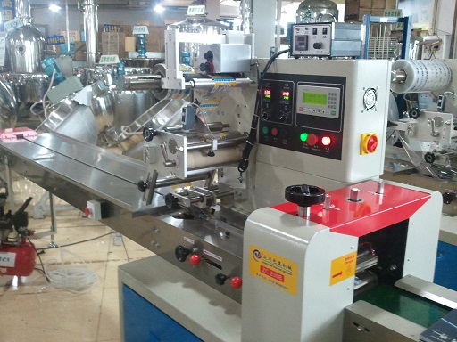 餅干包裝機(jī)，枕式包裝機(jī)械