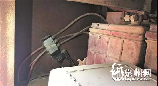 一貨車內(nèi)暗藏“增肥”機關，一年“偷”廢紙約45噸！